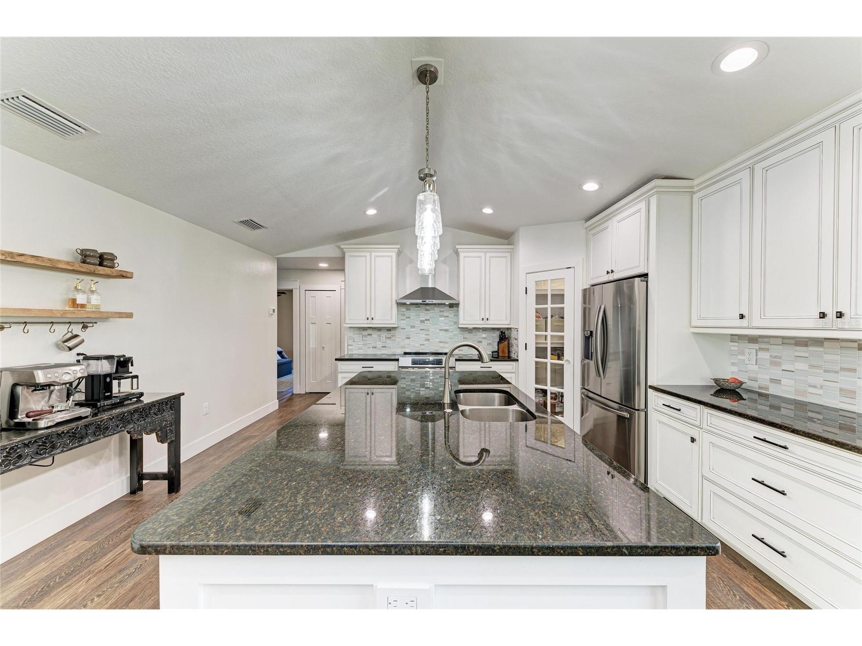 606 19th Avenue W Palmetto FL 34221 A4679236 image15