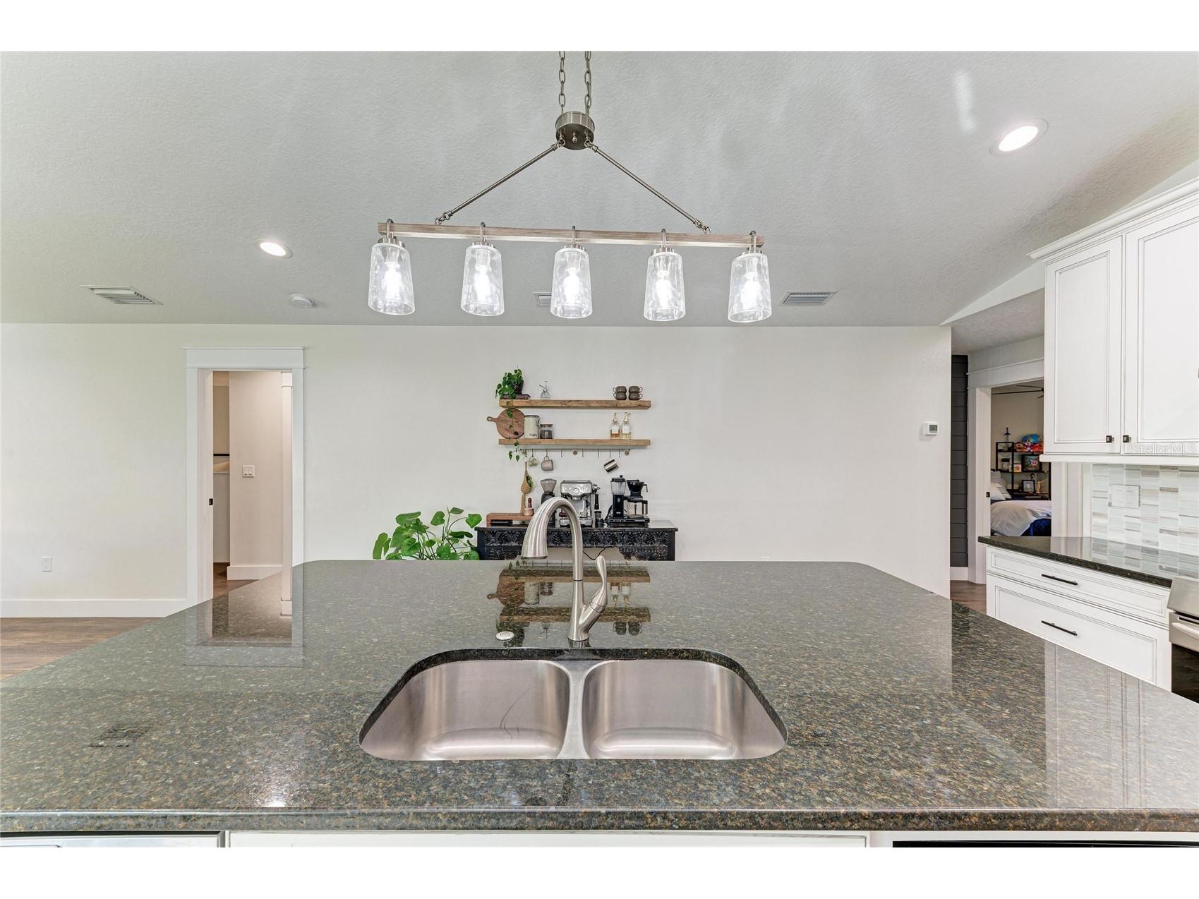 606 19th Avenue W Palmetto FL 34221 A4679236 image18