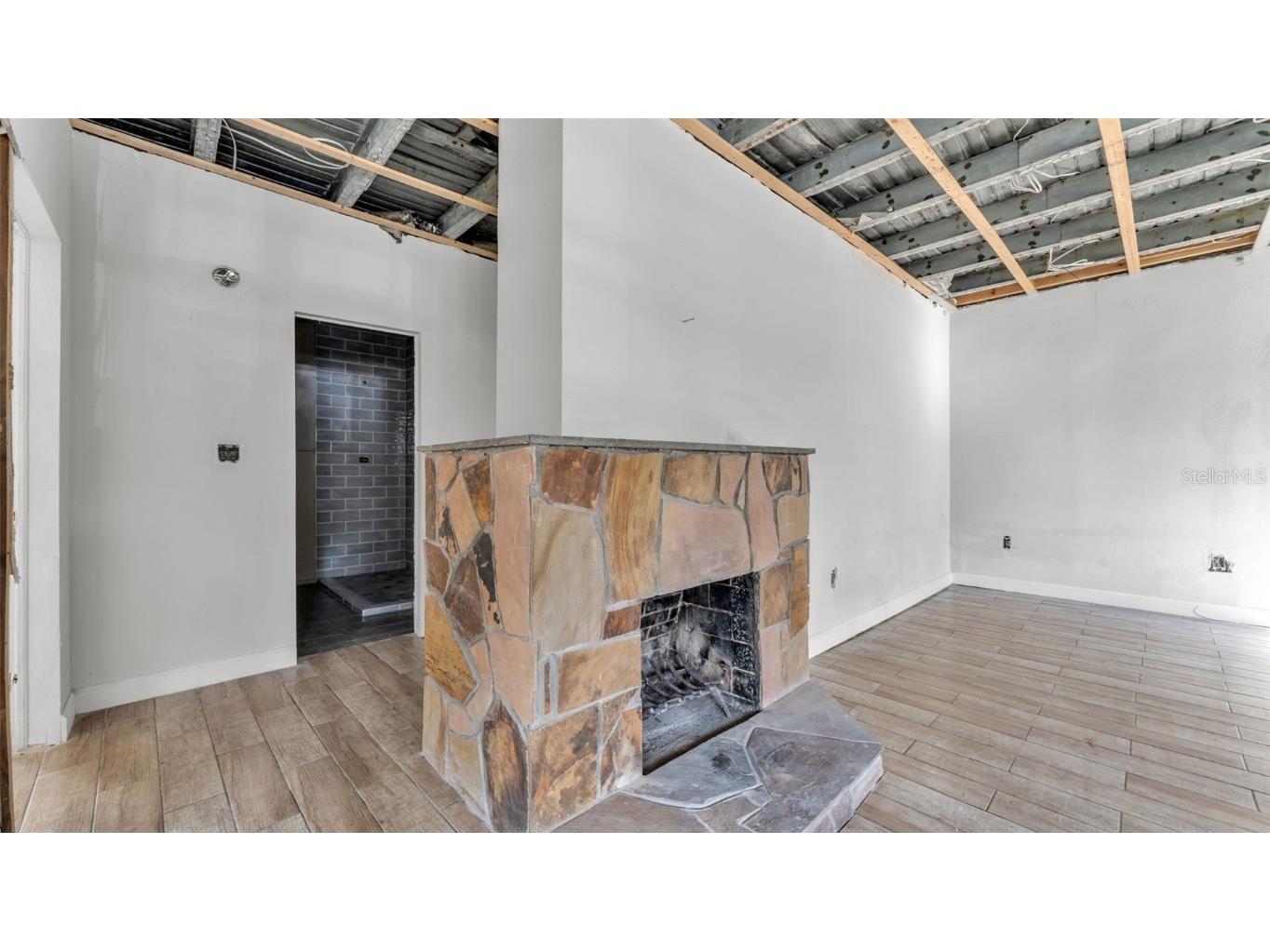 606 3rd Street Polk City FL 33868 L4957453 image16