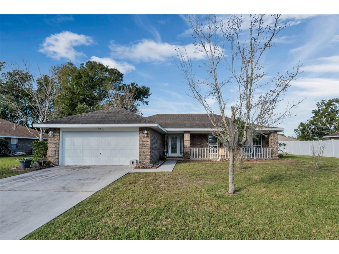 606 Autumn Fern Lane Deland FL 32720 V4934385 image1