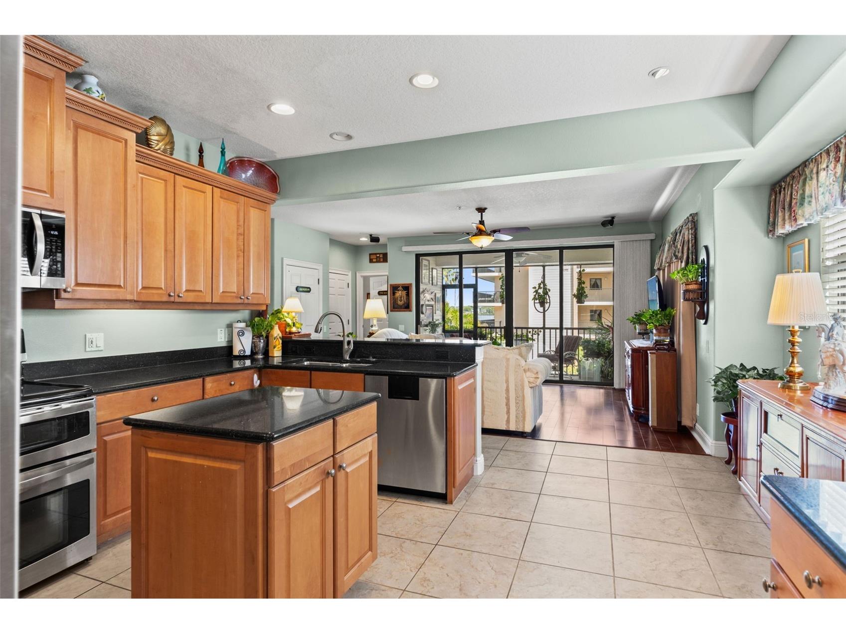 606 Bella Loop #2 Dunedin FL 34698 TB8484271 image8