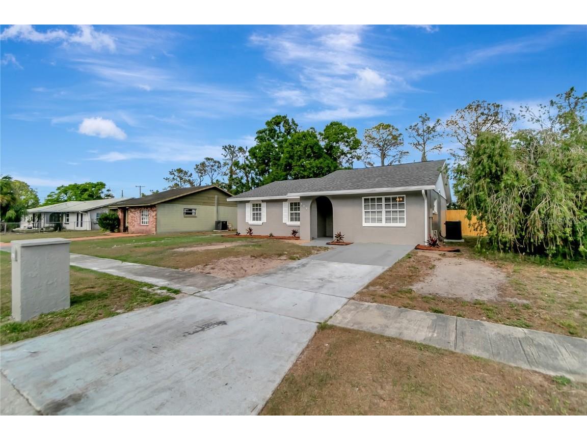 606 Bethune Drive Plant City FL 33563 TB8370837 image1