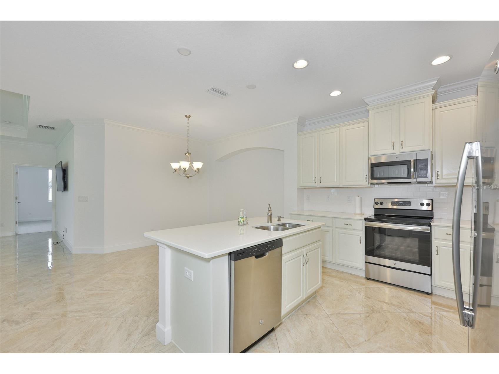 606 Chipper Drive Sun City Center FL 33573 TB8524973 image14