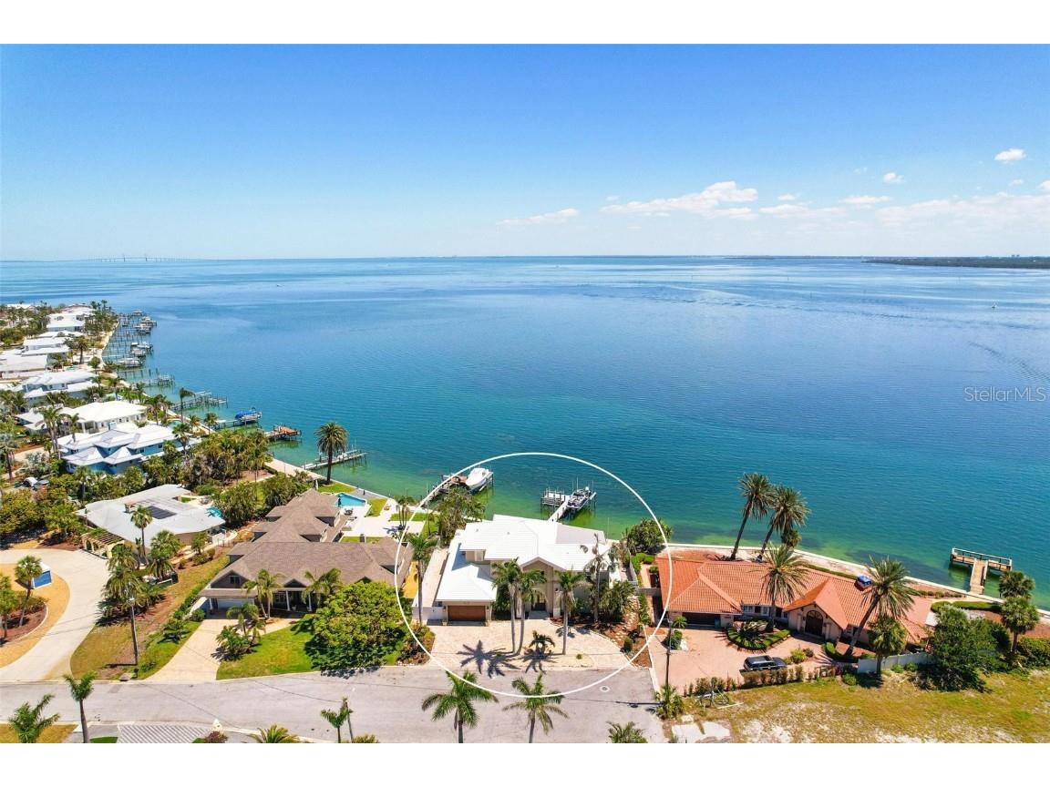 606 Crestwood Lane Holmes Beach FL 34217 A4644946 image1