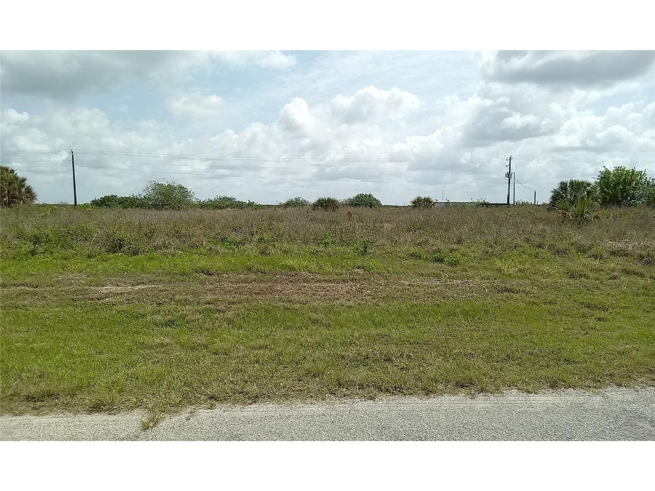 606 David Circle Labelle FL 33935 OM678197 image1