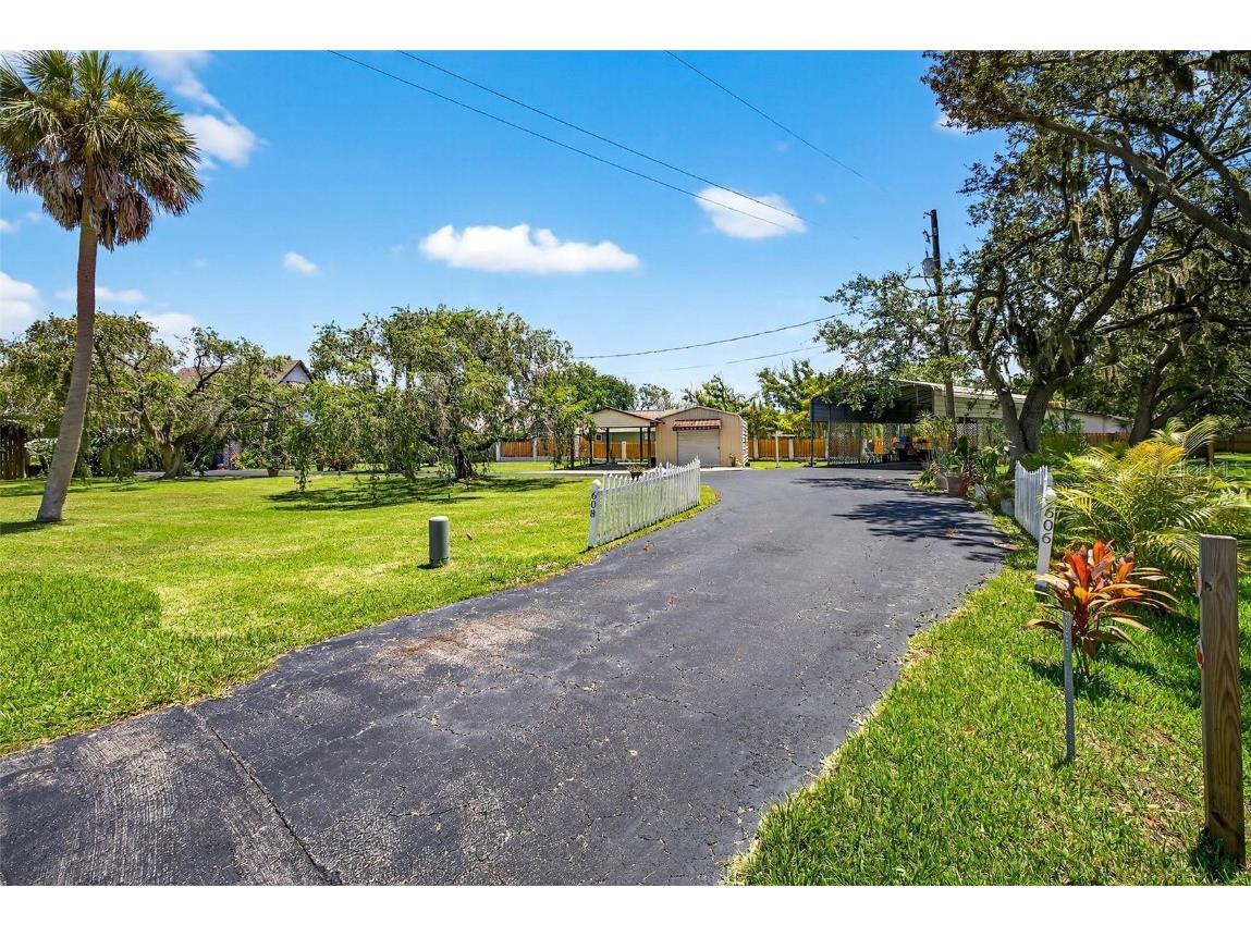 606 Dickman Drive SW Ruskin FL 33570 TB8392528 image13