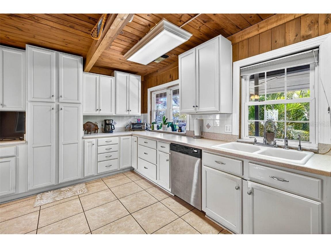 606 Dickman Drive SW Ruskin FL 33570 TB8392528 image33