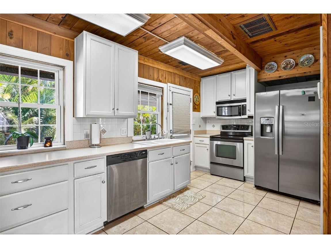 606 Dickman Drive SW Ruskin FL 33570 TB8392528 image34