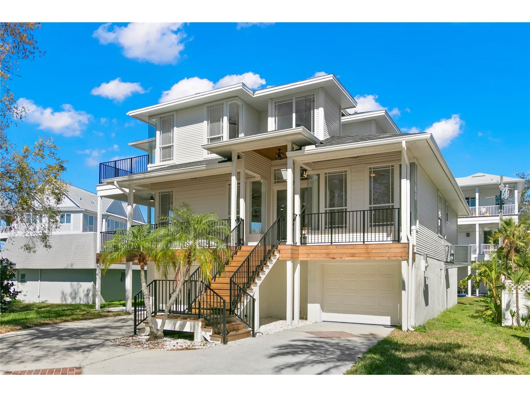 606 Indiana Avenue Crystal Beach FL 34681 O6281455 image1