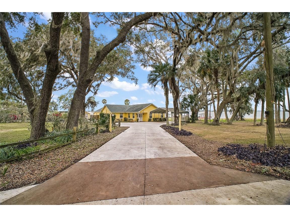 606 N Shore Drive Leesburg FL 34748 - LAKE GRIFFIN G5090537 image1