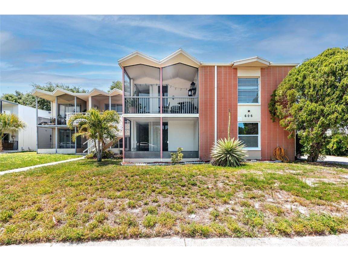 606 S Betty Lane #A Clearwater FL 33756 U8240987 image1