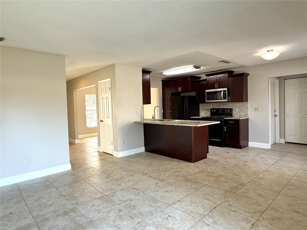 606 Sandy Creek Drive Brandon FL 33511 TB8457404 image4