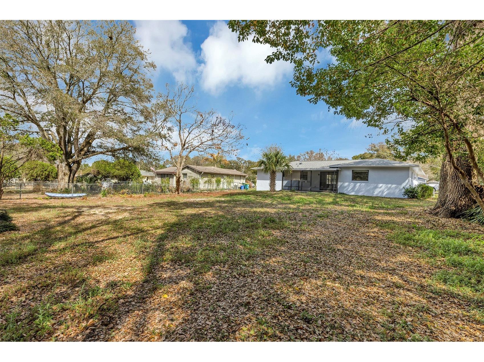 606 Third Avenue Lady Lake FL 32159 G5112535 image4