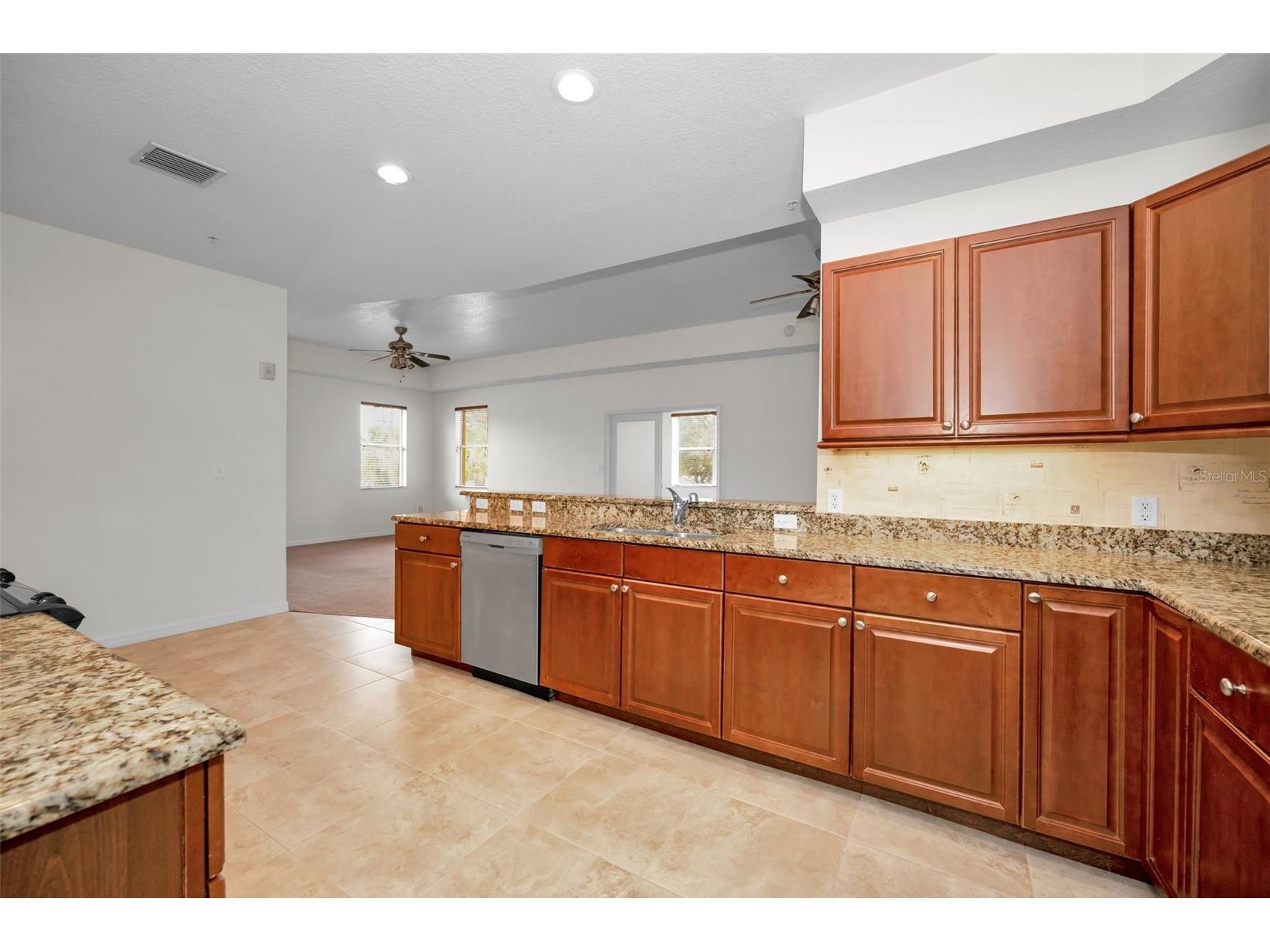 606 Wells Court #202 Clearwater FL 33756 TB8484472 image6