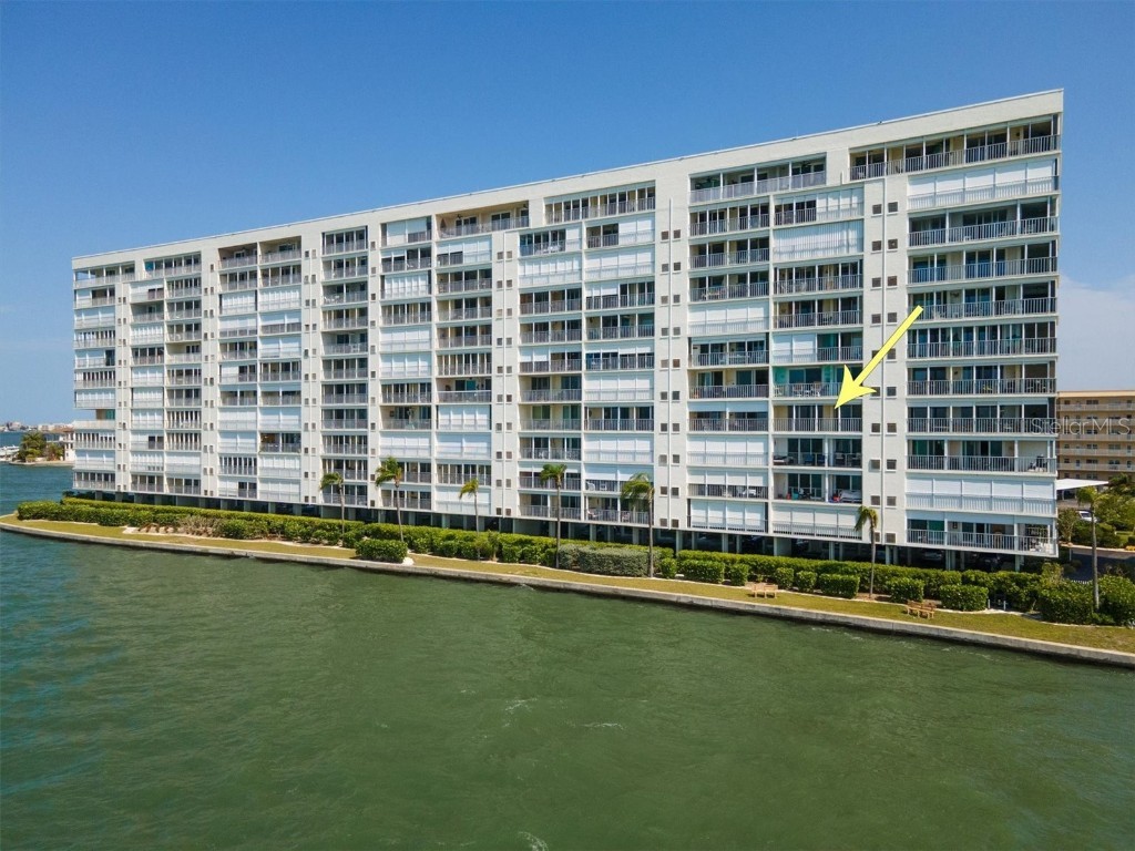 6060 Shore Boulevard S #401 Gulfport FL 33707 - BOCA CIEGA BAY U8219311 image1