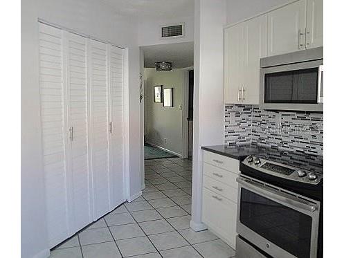 6061 Bahia Del Mar Boulevard #110 Saint Petersburg FL 33715 TB8493409 image6