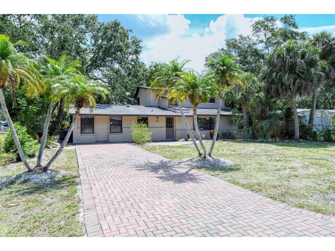 6061 Border Lane Sarasota FL 34231 A4563392 image1
