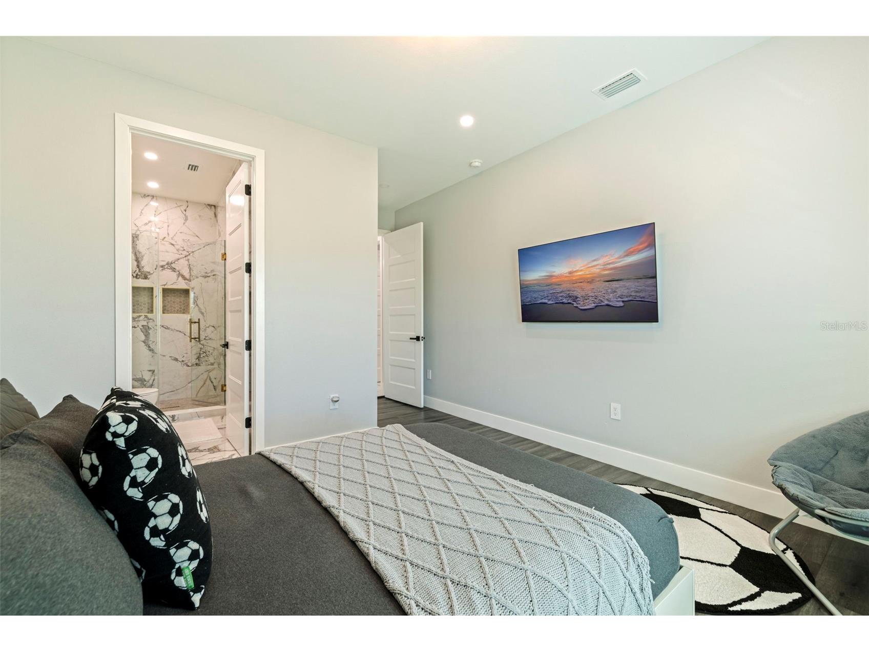 6062 Bayou Grande Boulevard NE Saint Petersburg FL 33703 TB8467428 image25