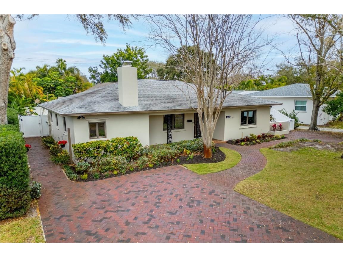 6063 7th Avenue N Saint Petersburg FL 33710 U8231123 image1