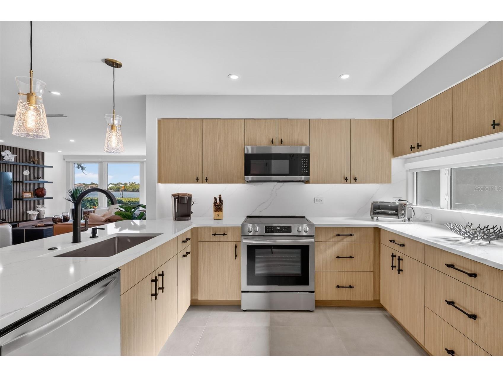 6063 E Peppertree Way #111 Sarasota FL 34242 - INTERCOSTAL WATERWAY A4678611 image19