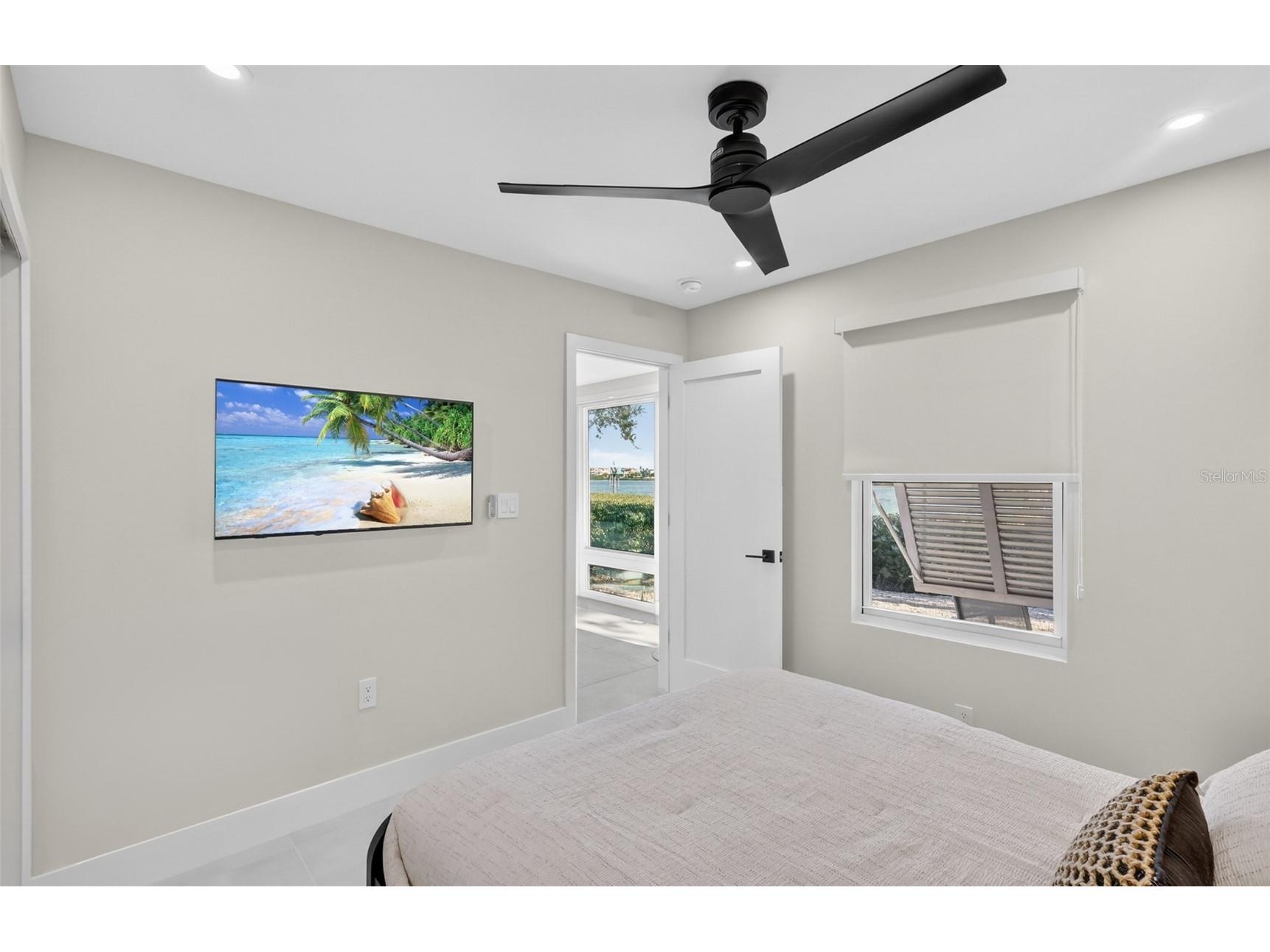 6063 E Peppertree Way #111 Sarasota FL 34242 - INTERCOSTAL WATERWAY A4678611 image27