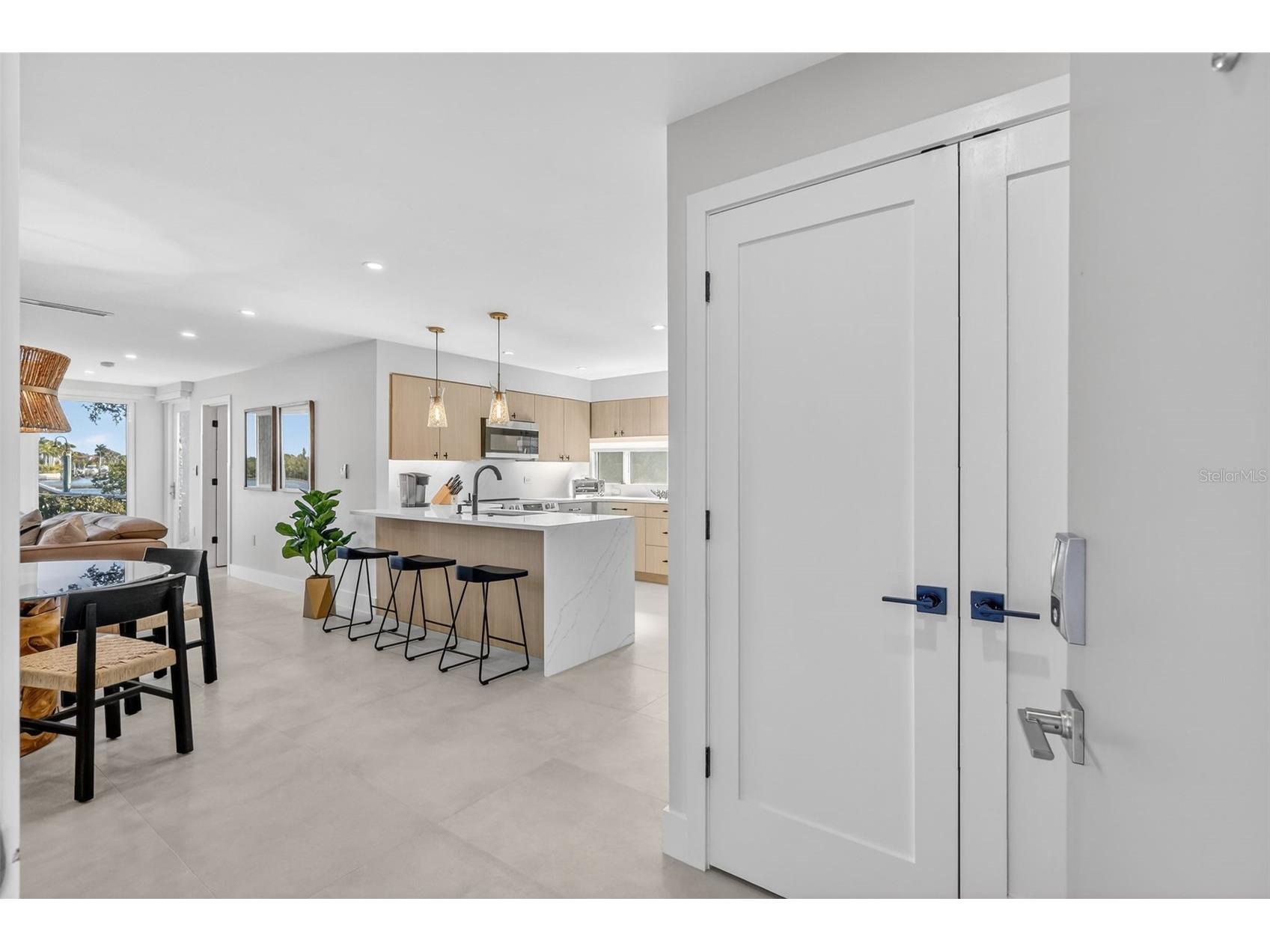 6063 E Peppertree Way #111 Sarasota FL 34242 - INTERCOSTAL WATERWAY A4678611 image4