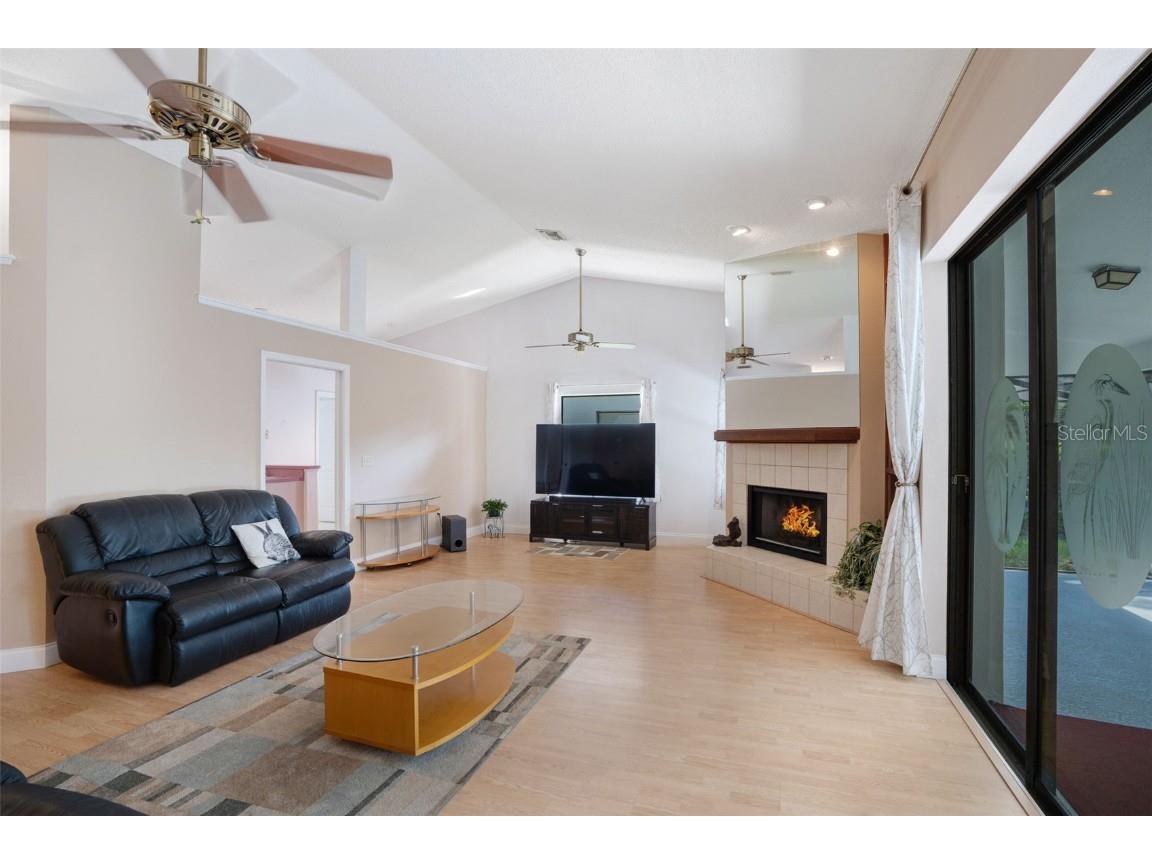 6065 Marella Court Sarasota FL 34243 A4656189 image10