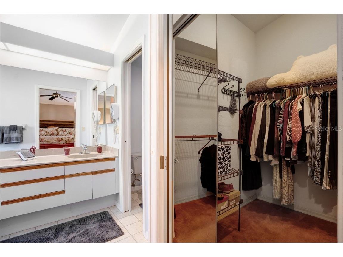 6065 Marella Court Sarasota FL 34243 A4656189 image14