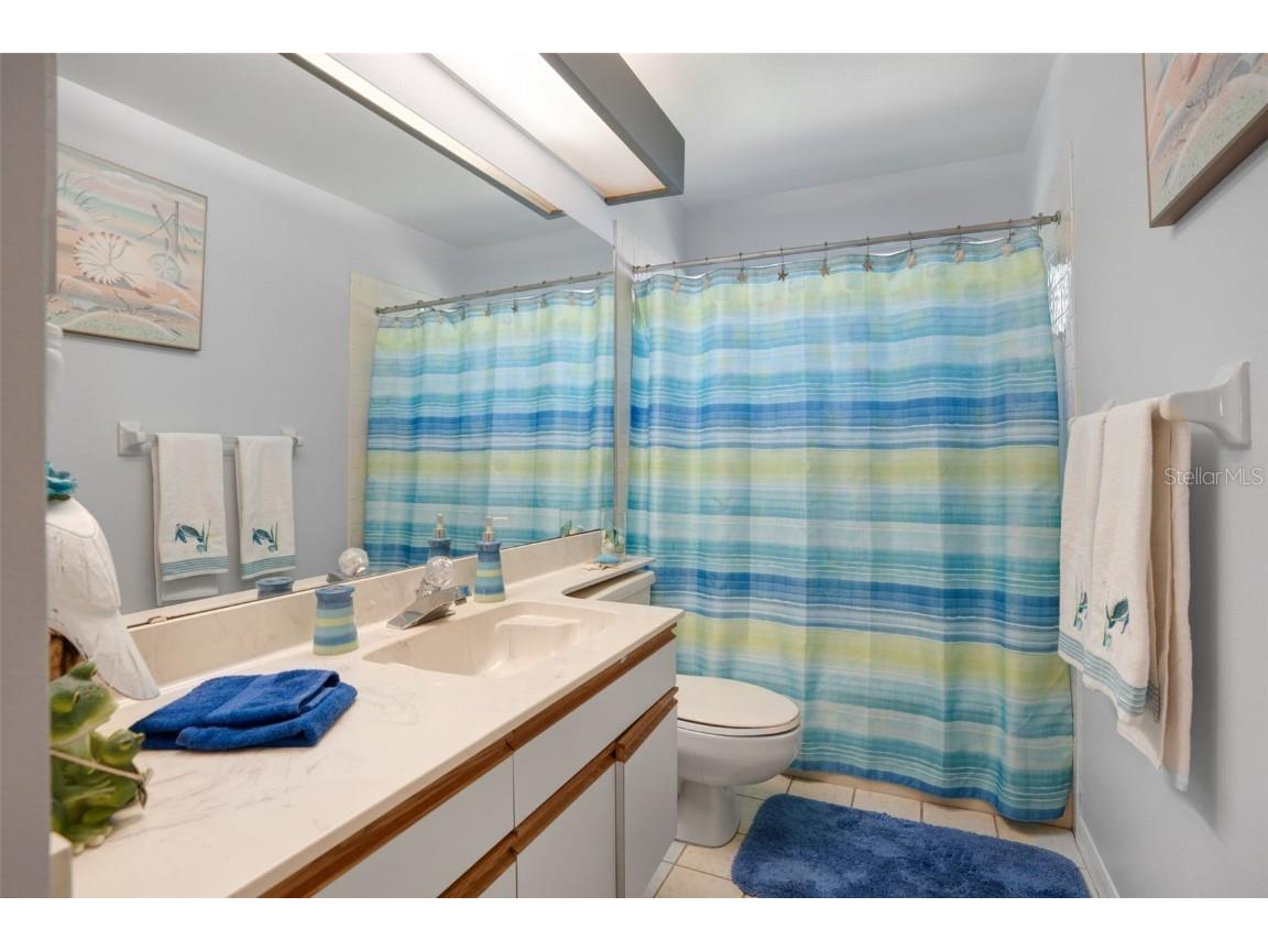 6065 Marella Court Sarasota FL 34243 A4656189 image20