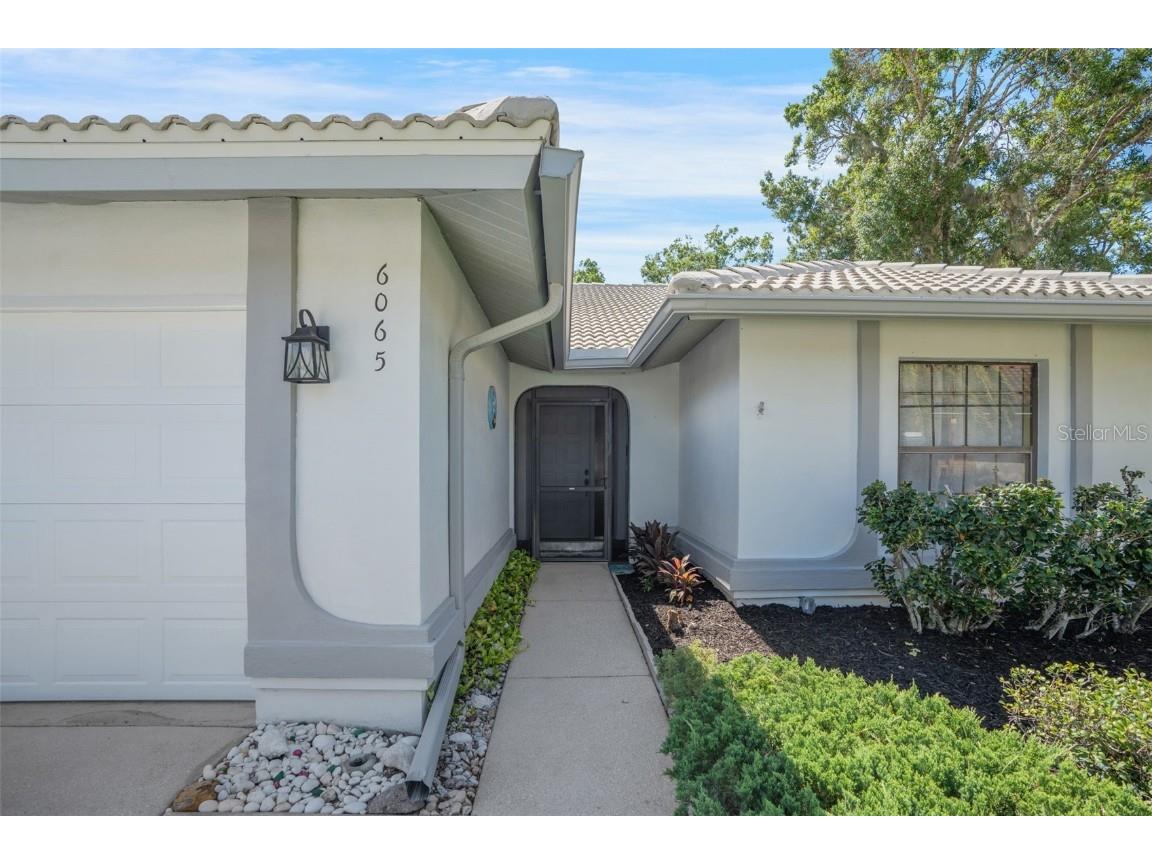 6065 Marella Court Sarasota FL 34243 A4656189 image3
