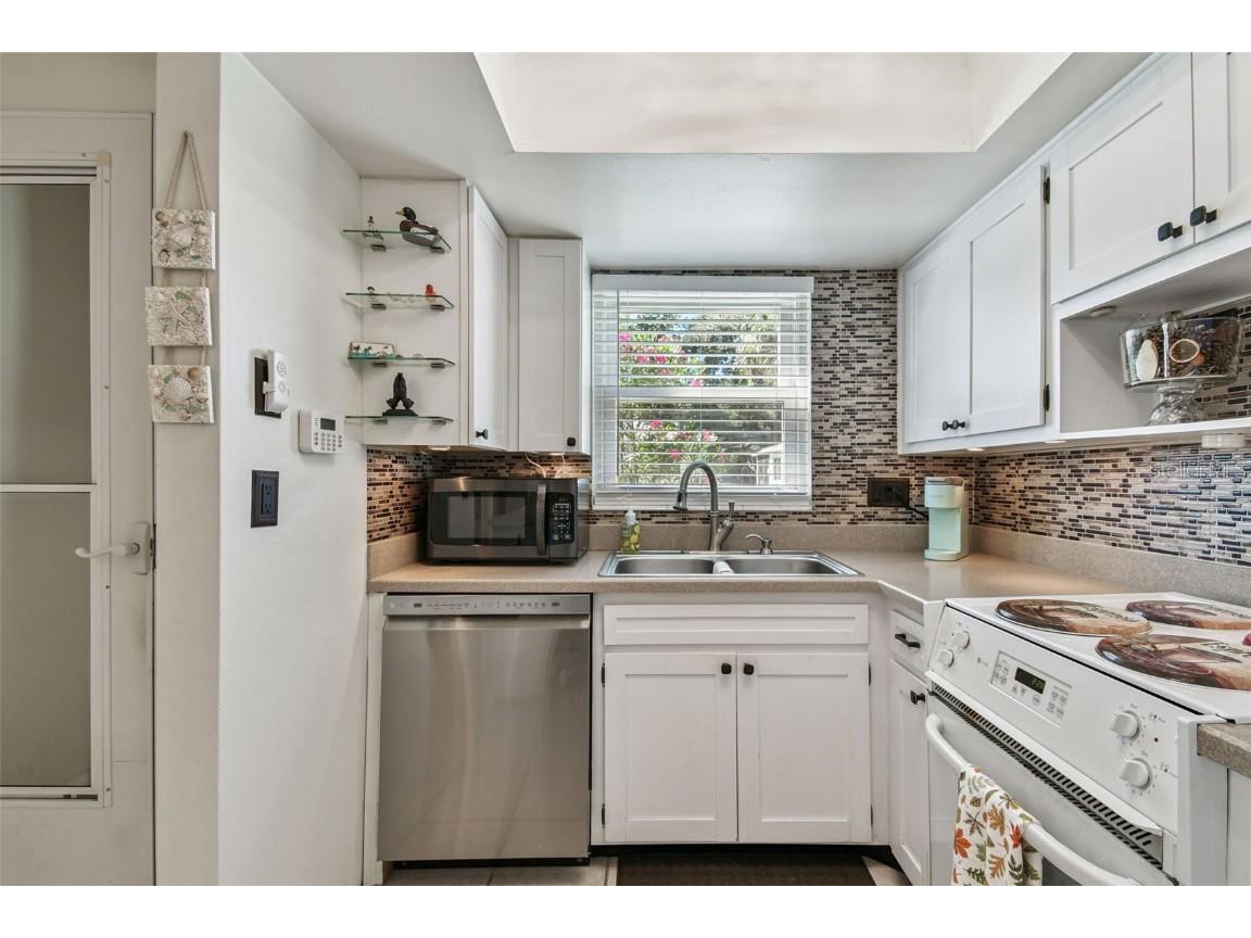 6068 Arlene Way Bradenton FL 34207 A4668541 image6