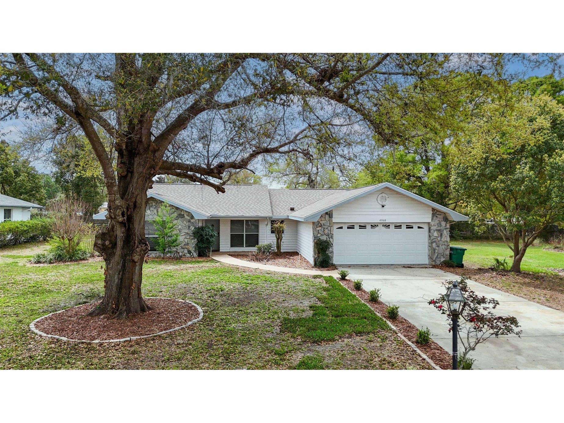 6068 W Douneray Loop Crystal River FL 34429 TB8489469 image1