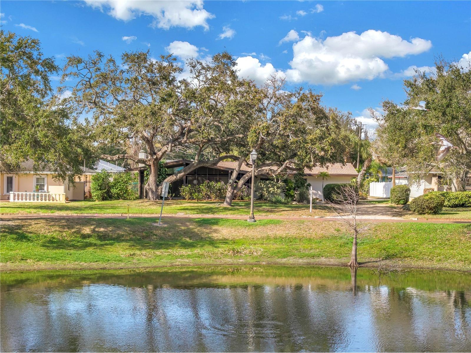 6069 4th Avenue N Saint Petersburg FL 33710 - LAKE DISSTON TB8482191 image1