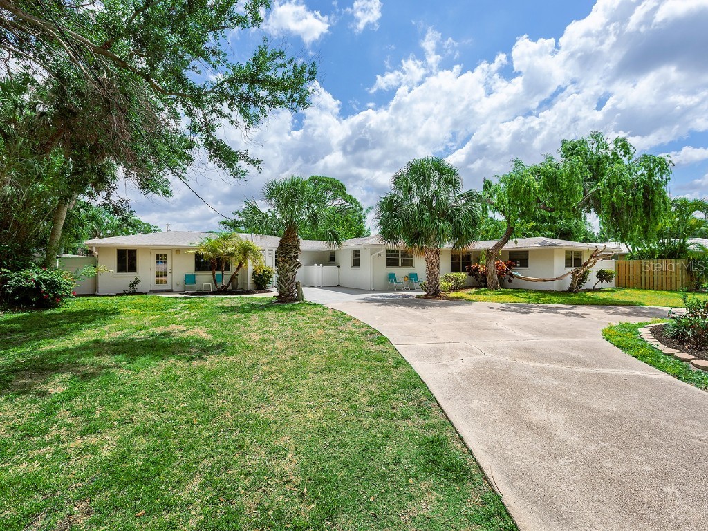 607 Bay Point Avenue Nokomis FL 34275 N6138707 image1