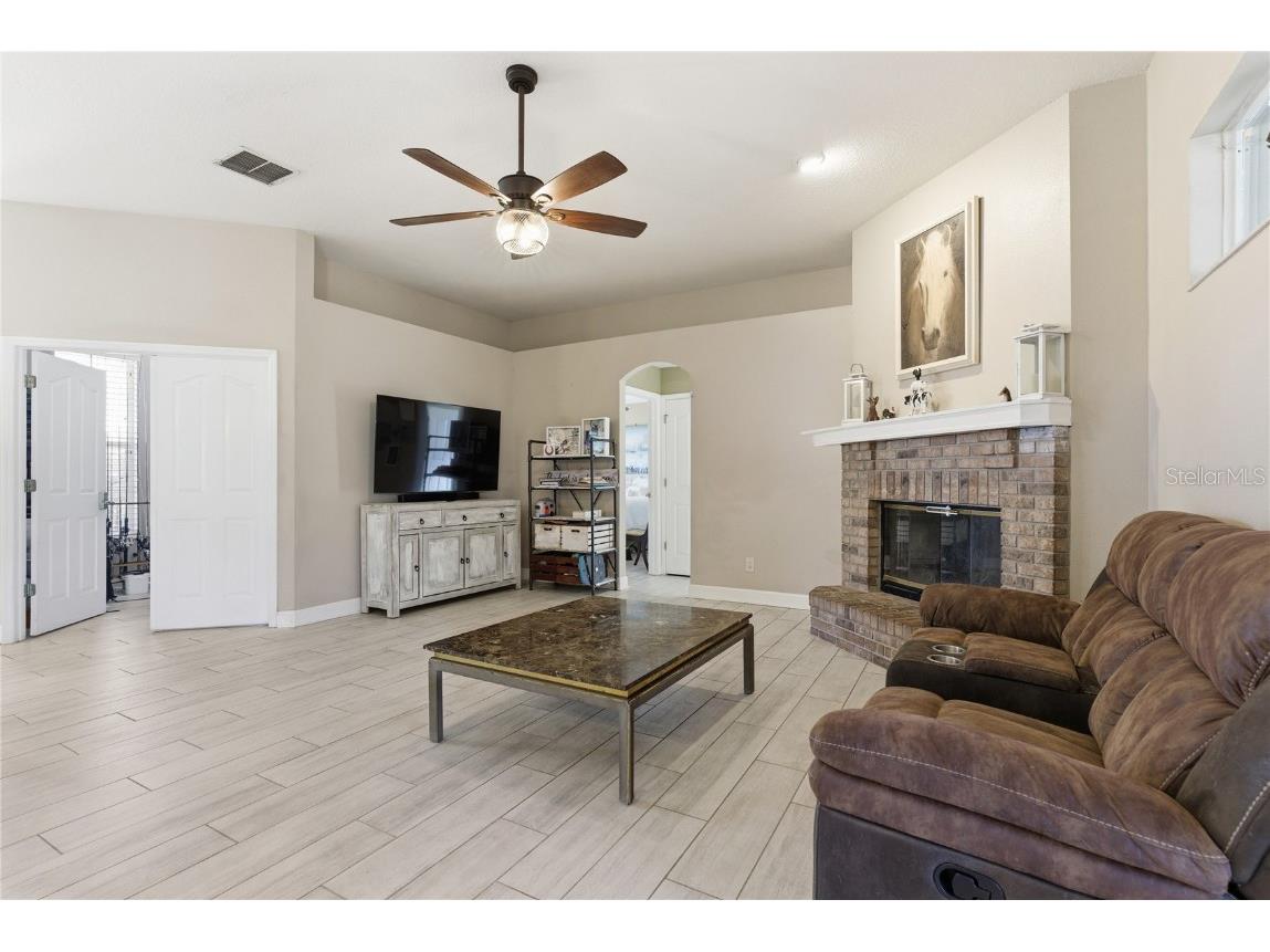 607 Butch Cassidy Trail Wimauma FL 33598 TB8452389 image6