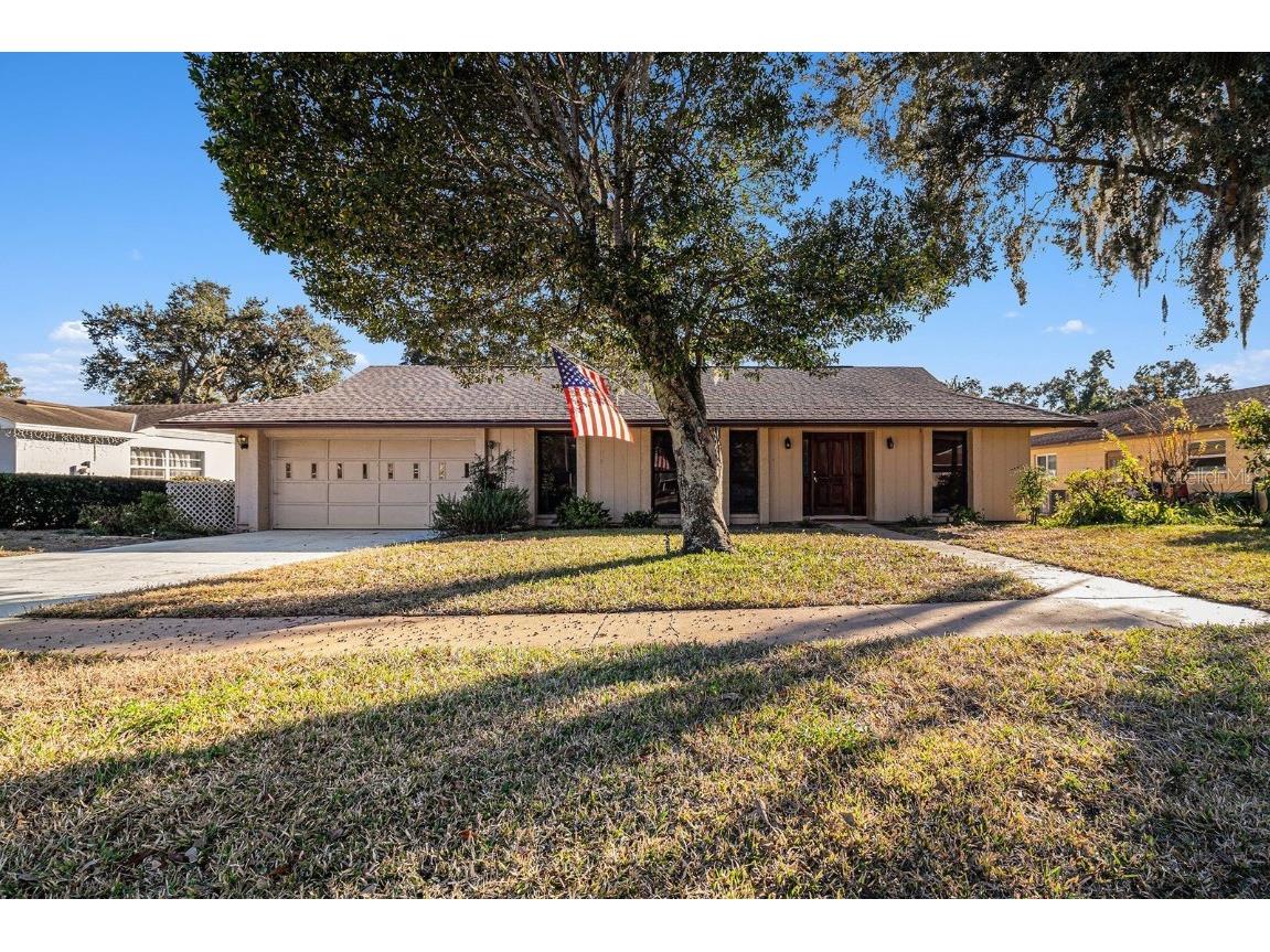 607 E Lakeshore Drive Ocoee FL 34761 - LAKE PRIMA VISTA TB8459276 image1