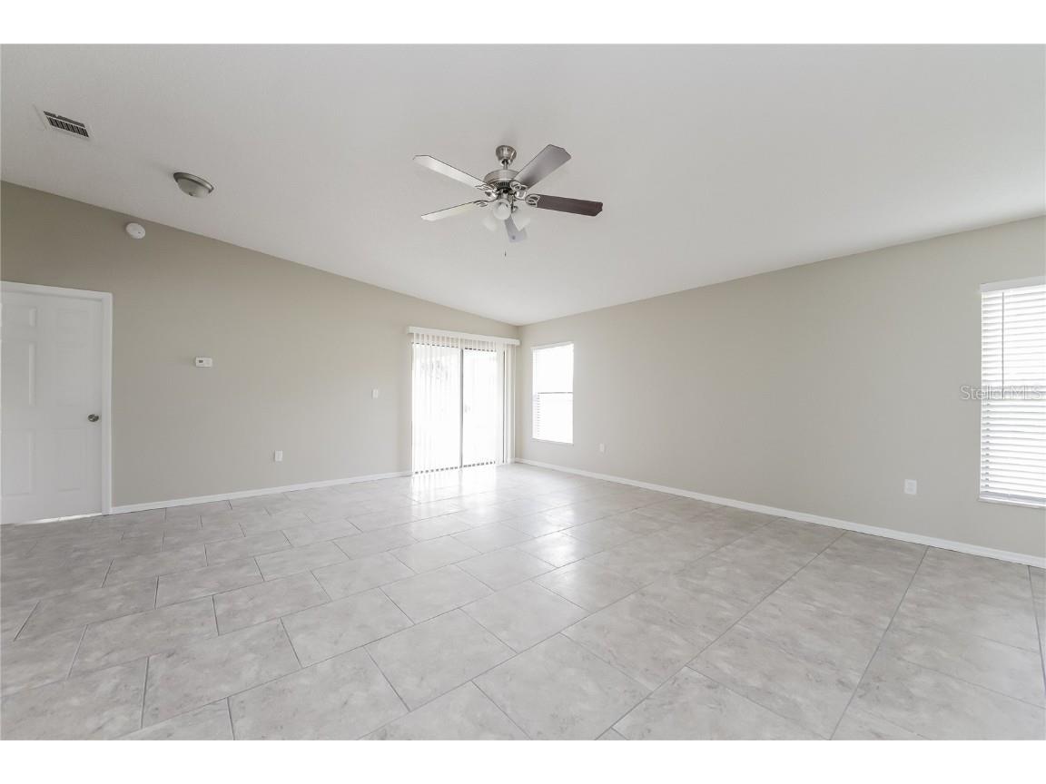 607 Estrada Lane Kissimmee FL 34758 O6367101 image2