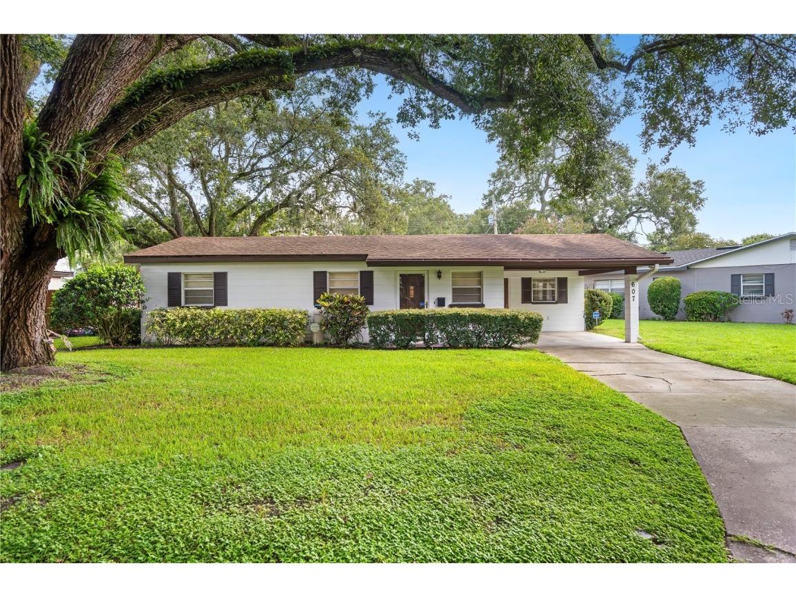 607 Hinton Crescent Lakeland FL 33803 L4946328 image1