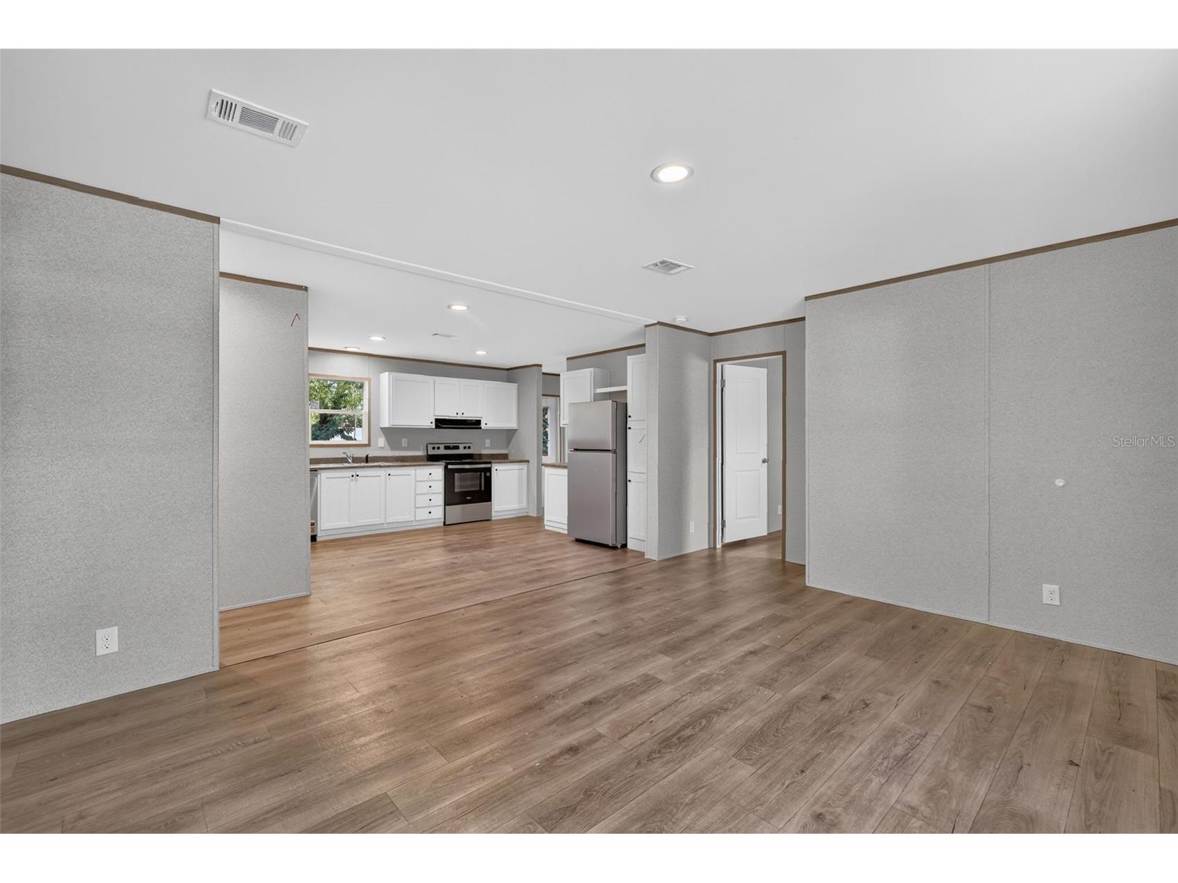 607 Lawrence Street Wildwood FL 34785 G5114859 image3