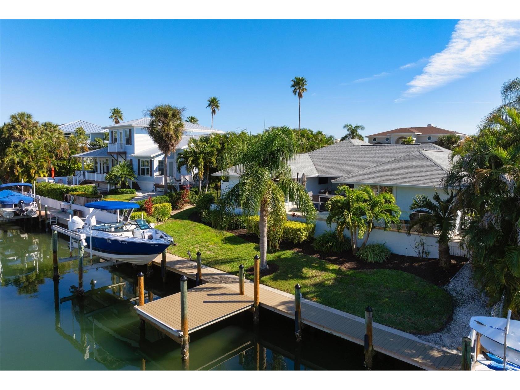 607 North Point Drive Holmes Beach FL 34217 A4682874 image11