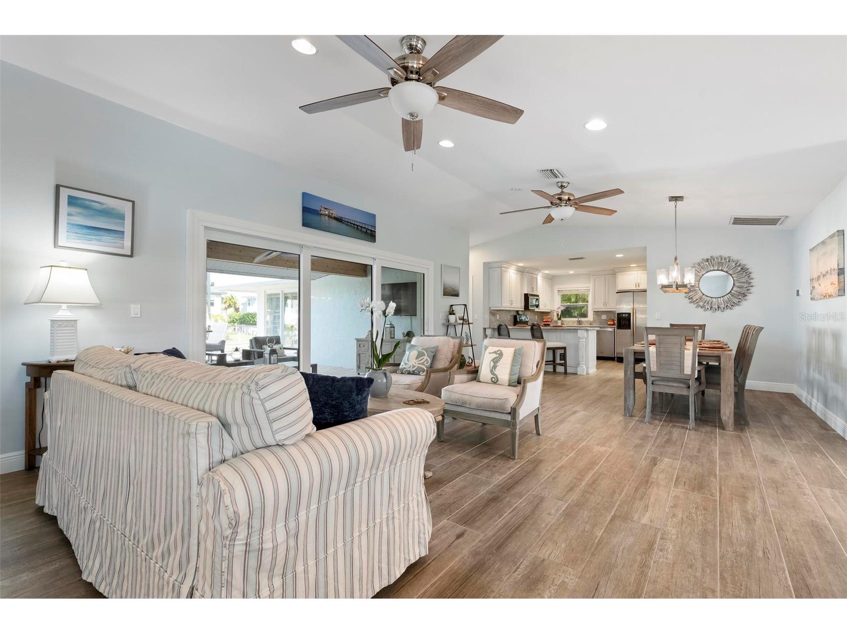 607 North Point Drive Holmes Beach FL 34217 A4682874 image14