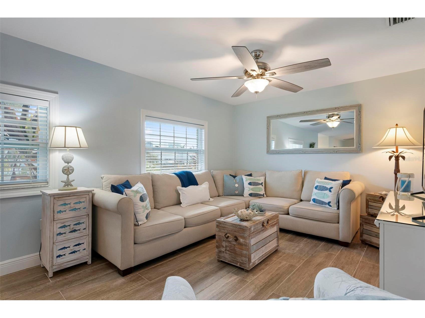 607 North Point Drive Holmes Beach FL 34217 A4682874 image15