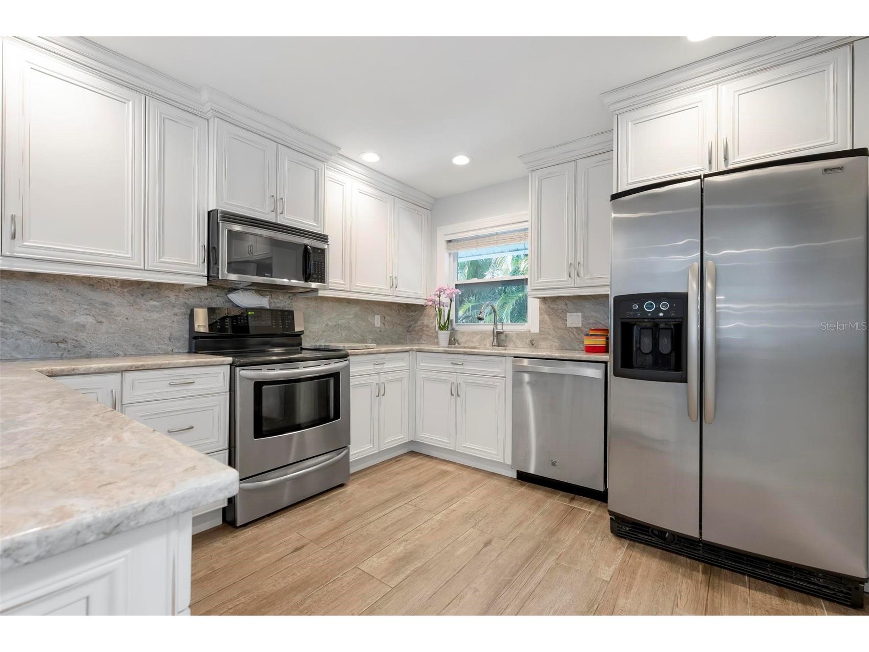 607 North Point Drive Holmes Beach FL 34217 A4682874 image26