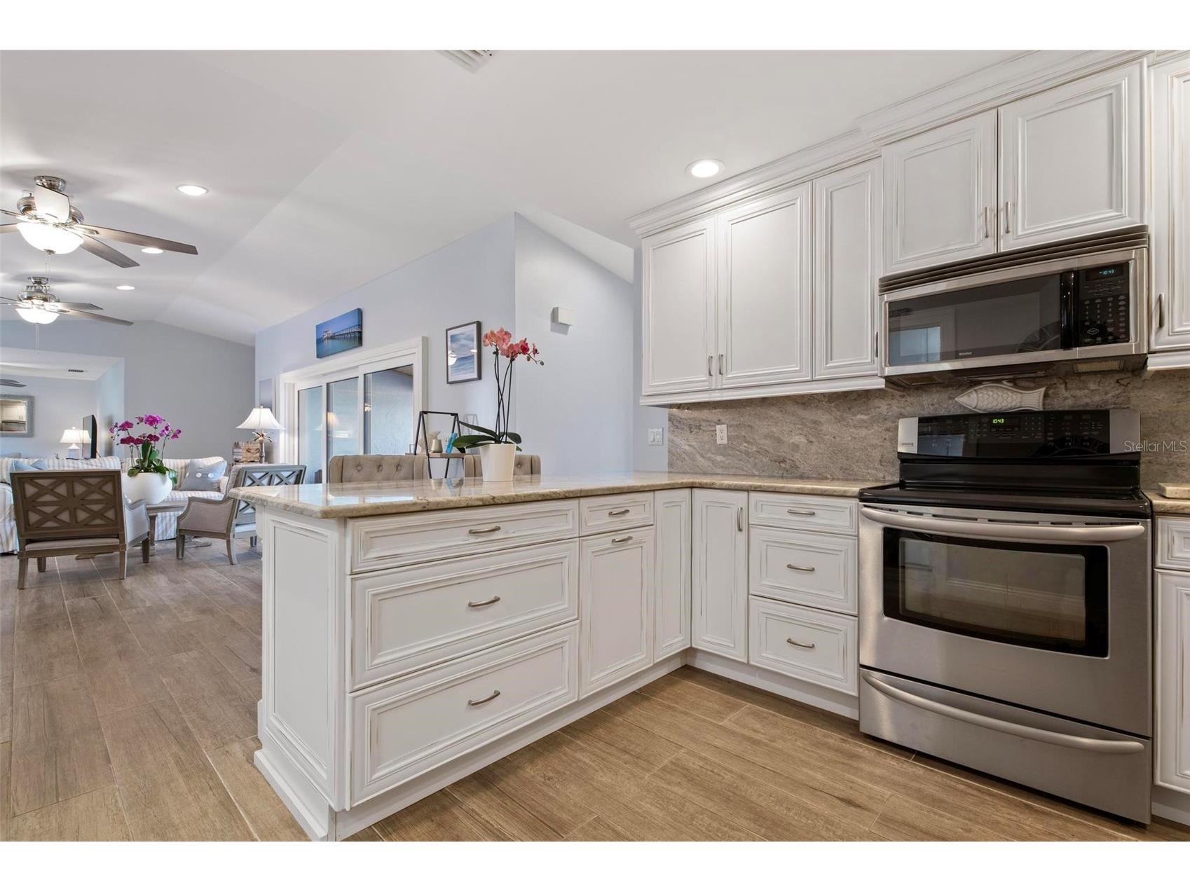 607 North Point Drive Holmes Beach FL 34217 A4682874 image27