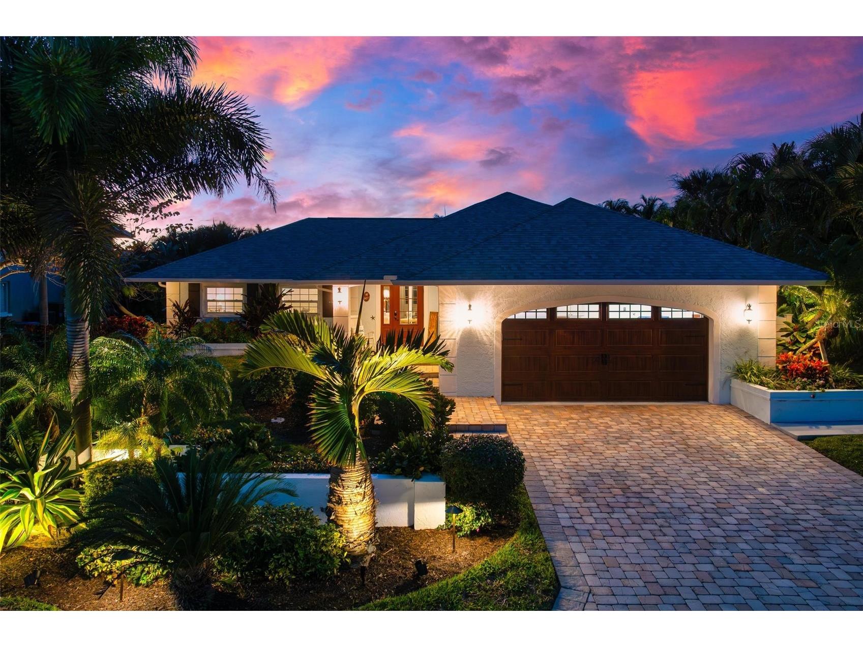 607 North Point Drive Holmes Beach FL 34217 A4682874 image3