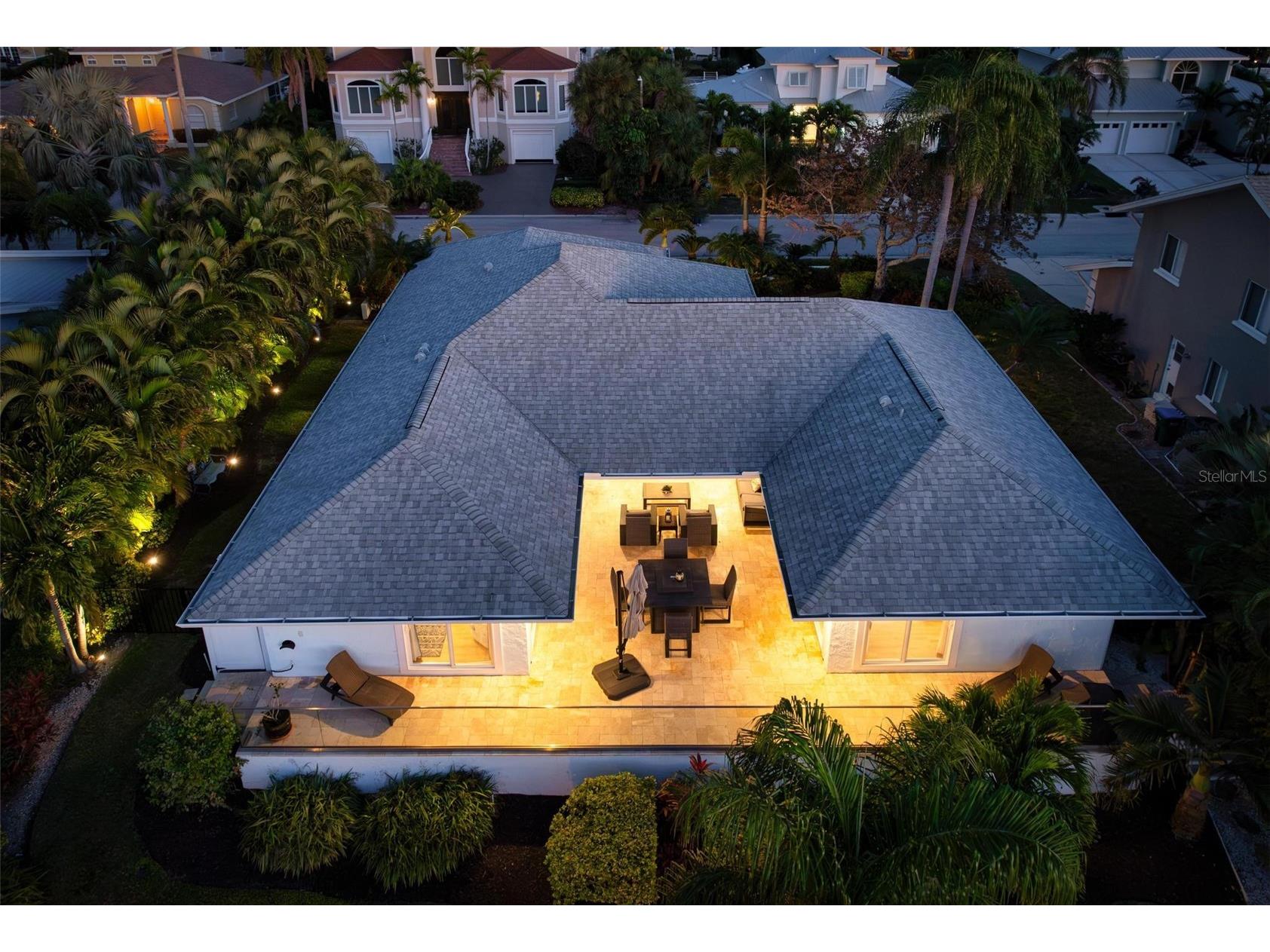 607 North Point Drive Holmes Beach FL 34217 A4682874 image4