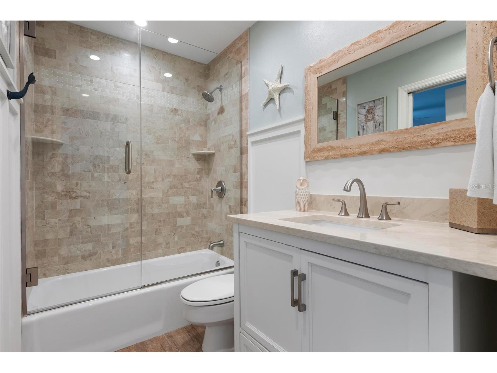607 North Point Drive Holmes Beach FL 34217 A4682874 image40