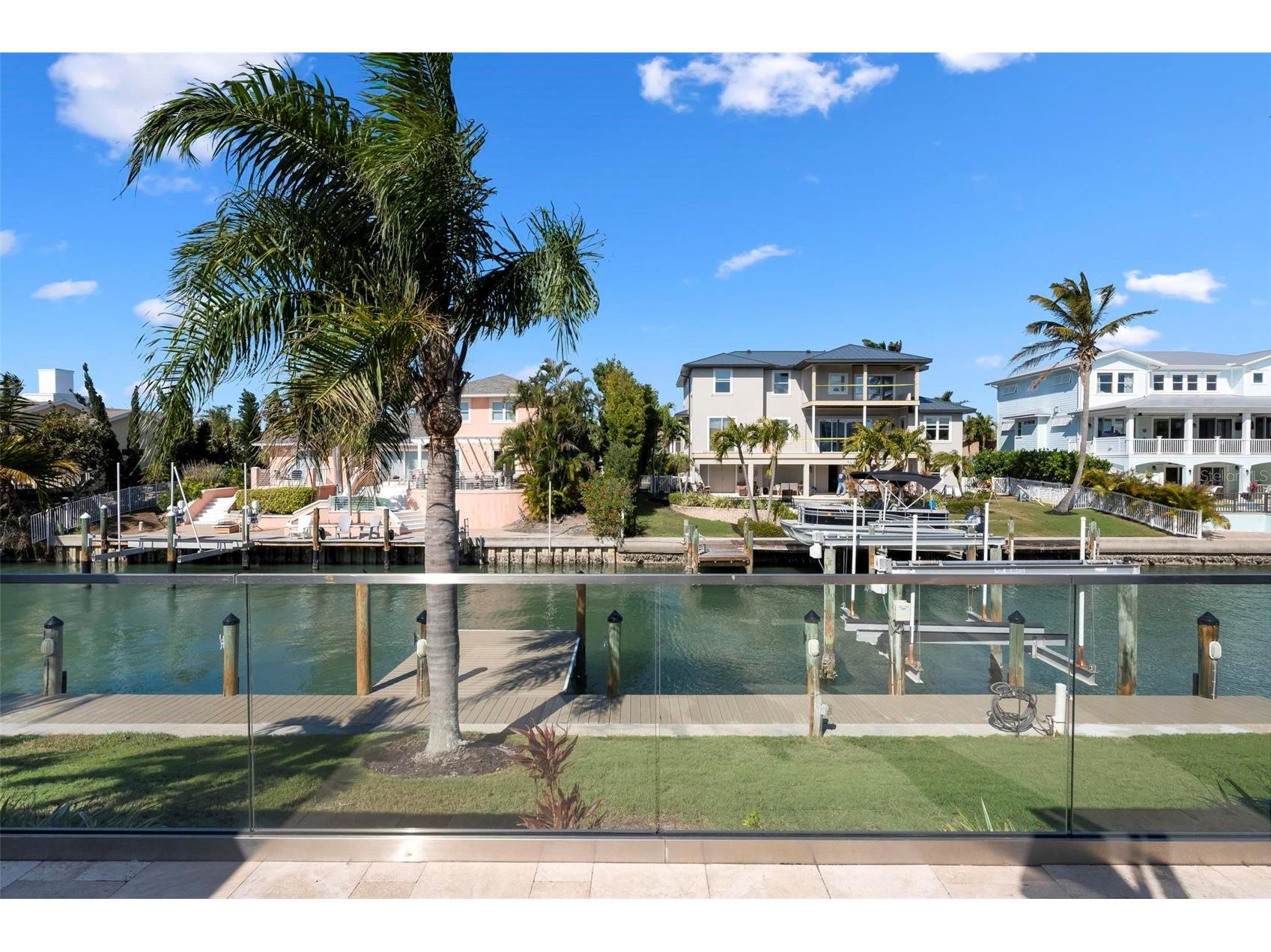 607 North Point Drive Holmes Beach FL 34217 A4682874 image8