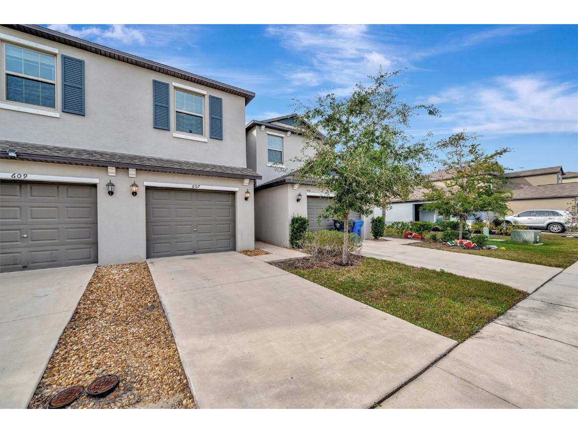 607 Royal Empress Drive Ruskin FL 33570 TB8457805 image1