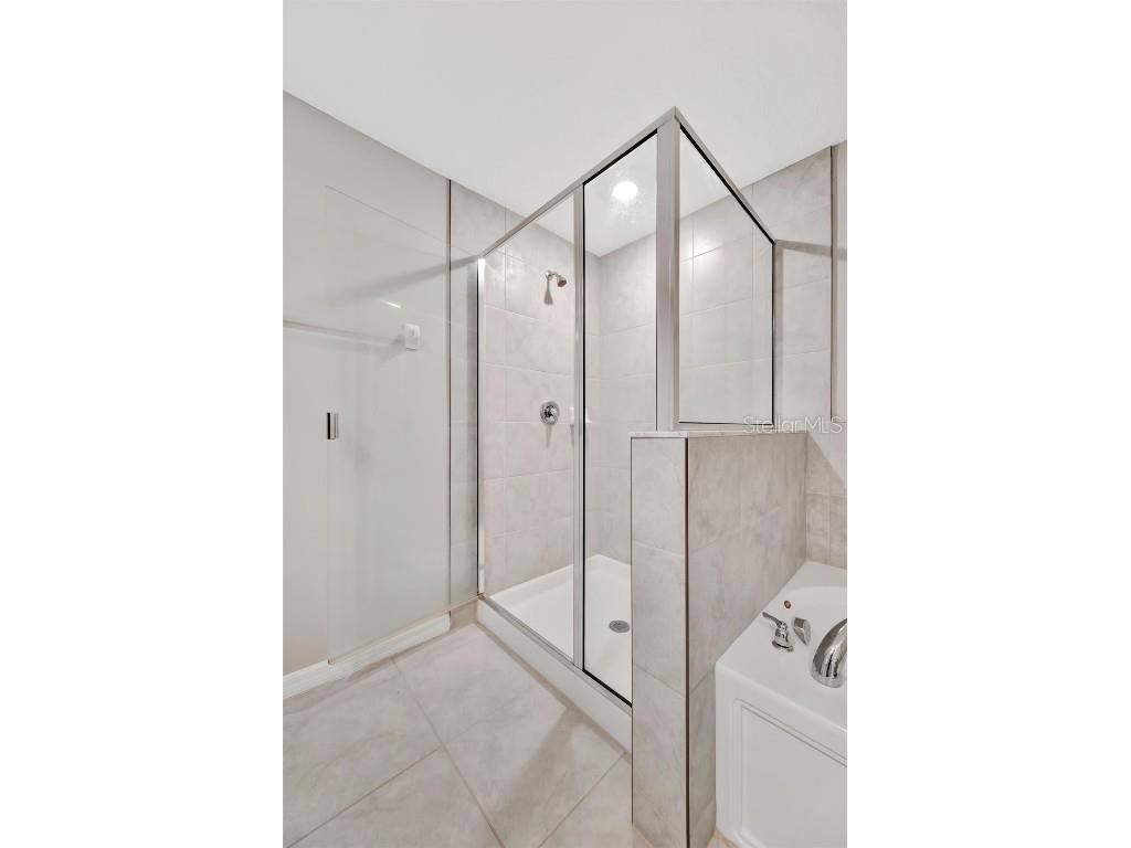 607 Royal Empress Drive Ruskin FL 33570 TB8457805 image26